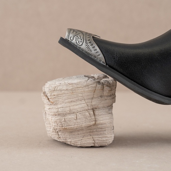 Rhinestone Fringe Western Boots with Etched Metal Toe - Oasis Society - Picture 3 of 9